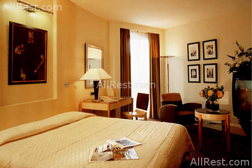 Hotel Le Meridien Etoile 4